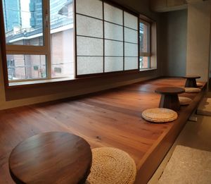 2nd floor traditional seating at Sunny House - 써니브레드 in Seoul