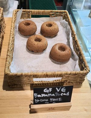 Glutenfree & vegan Banana Bread at Sunny House - 써니브레드 in Seoul