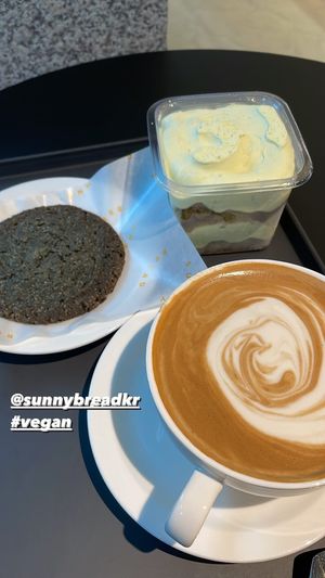   at Sunny House - 써니브레드 in Seoul