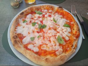 Vegan pizza at La Musa in Ventimiglia