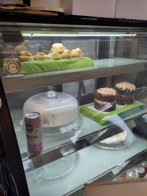 Counter with mince pies and whole cakes at Honeymans of Bowburn in Durham
