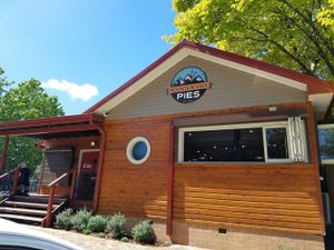 outside at Mountain High Pies in Wentworth Falls