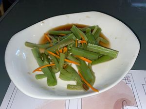 "Chinese vegetable" salad. I do not know what that vegetable is, but it's probably some kind of brassica. If you know, please say! at Yuebinlou in Milan