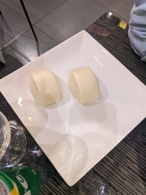 Chinese bread at Trattoria Cinese Longchan in Milan