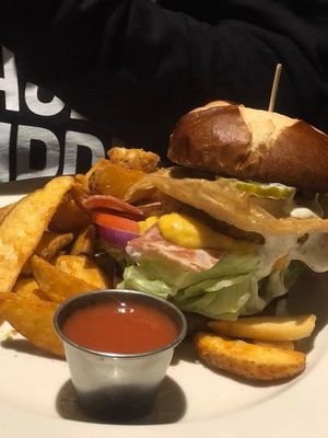 yum at No Worries Cuisine in Oakland