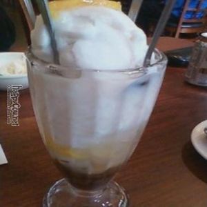 halo halo at No Worries Cuisine in Oakland