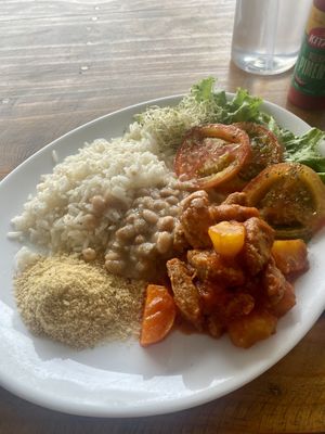 Lovely traditional lunch   at Girassol Veg in Florianopolis