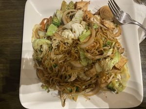 Yakisoba at Simple Joy in Honolulu