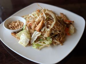 Pad Thai at Simple Joy in Honolulu