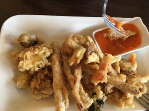 Tempuras as a appetizer! Enough to crispy  at Simple Joy in Honolulu