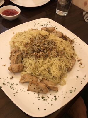 Chicken Oreganata at Simple Joy in Honolulu