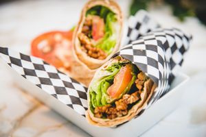 Wrap Tempeh-Laitue-Tomate at La Fabrique Végé in Sainte Adele