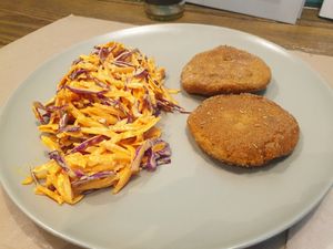 Tofu escalopes with slaw at El Med Veg in Tenerife