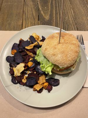 the burger 🤤  at El Med Veg in Tenerife