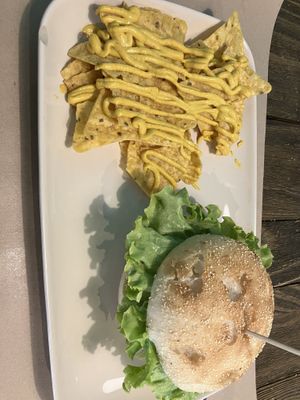 Hamburguesa pulled pork vegana   at El Med Veg in Tenerife