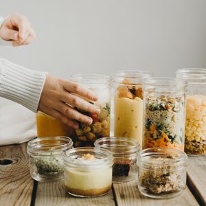 Un menu varié, nourrissant et savoureux at Pots Maison in Montreal