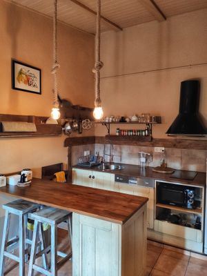 kitchen at El Gat Groc in Beuda