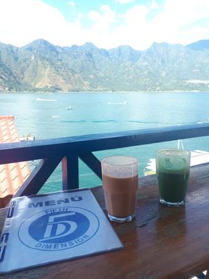 Vegan Smoothies at The Fifth Dimension in San Pedro La Laguna