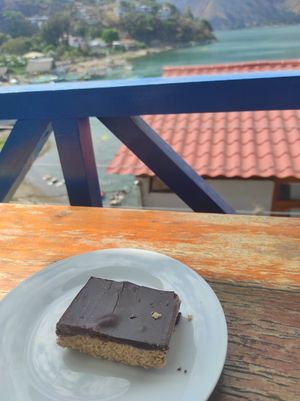 🍫🥜 dessert (vegan) at The Fifth Dimension in San Pedro La Laguna