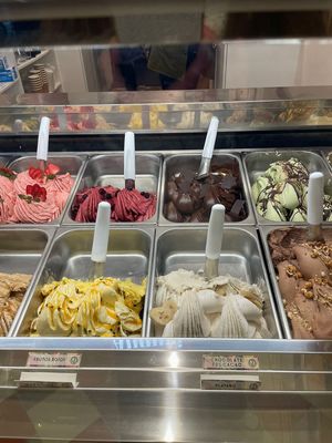 Sabores veganos  at Auguri - MUT in Las Condes