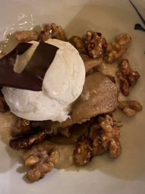 Apple dessert at Esfigueral in Ibiza