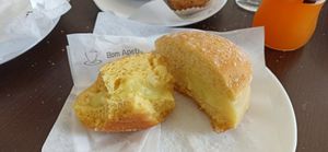 Bola de Berlim vegan at Confeitaria Símbolo in Vila Nova De Gaia