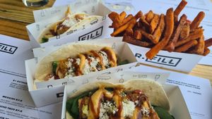 Tacos 🌮 + sweet potato fries 🍟 at Dr Fill in Smythes Creek
