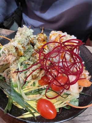 Rice with vegetables and some kind of vegan duck spits   at GAO Vegan in Leipzig