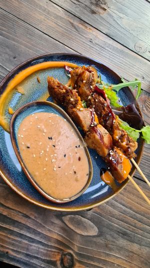 SeitenSpieße mit ErdnussSauce at GAO Vegan in Leipzig