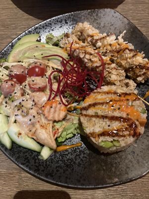 Crunchy vegan Chicken Spieße , würziger Salat und Klebreis  at GAO Vegan in Leipzig
