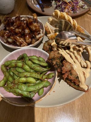 Vegan sampler with corn “ribs”, sweet & sour cauliflower, edamame, and beer battered broccolini. The cauliflower was so delicious   at Moku Bar + Grill in Cairns