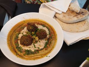 Hummus y felafel at Hummus Falafel in Playa Del Carmen