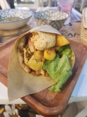 The veg.pita w/falafel and hummus at Ya Mas in Vlore
