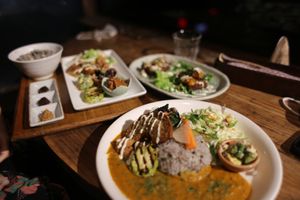 two sets and a side at Magokoro in Kamakura