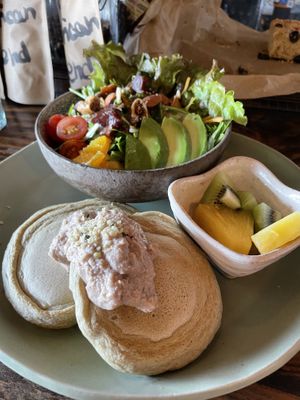 Hemp pancakes  at Magokoro in Kamakura