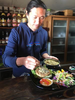 Owner Kazz speaks French and English  at Magokoro in Kamakura