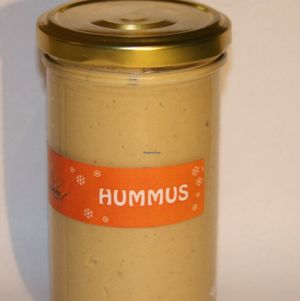 Homemade hummus at Prasadam in Zagreb