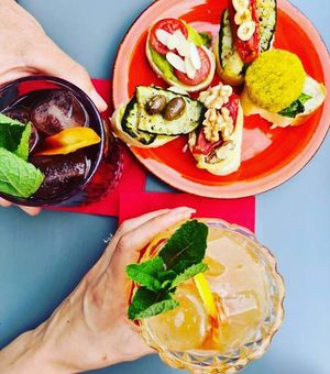 Drink well, eat vegan at Aperture Cocktail Bar in Padua