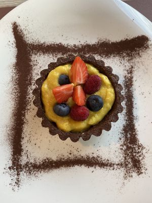 Crostatina vegana at Elisir in Castiglione Olona