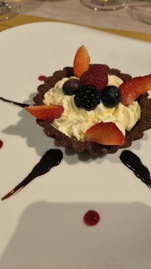 Crostatina con chantilly veg 🌱 at Elisir in Castiglione Olona