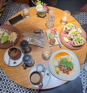 Papas Hash-brown, desayuno y tacos de coliflor    at Soltribe Cuisine in San Miguel De Allende