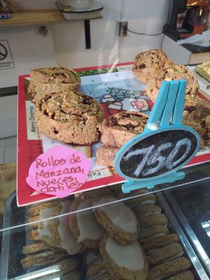 Apple rolls at Panadería y Pastelería Pan & Paz - Maybe closed in Vina Del Mar