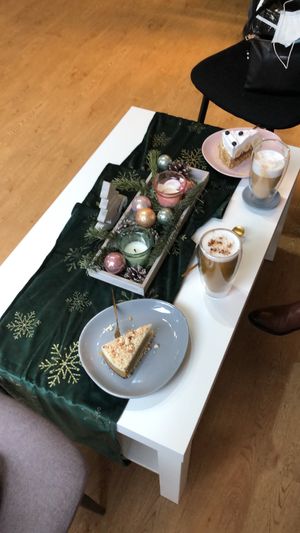 Spice pumpkin latte, zucchini pie and banofee cake. Liked the cakes, less the coffee. All super healthy and sugar free 👍🏼 at Fit Cake in Kolobrzeg