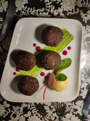 Polpette di riso venere vegan at MartySpicy in Udine