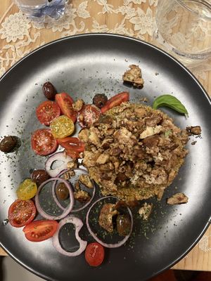 Mediterranean quinoa with red pesto and tofu   at MartySpicy in Udine