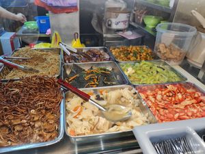 Today's dishes  ~ 1/5/22 at Gan En 感恩素食 in Central Singapore