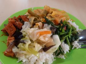 Rice with 3 veg, $3.80 at Gan En 感恩素食 in Central Singapore