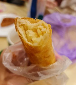 Lao hong spring roll 😂 ~ 11/7/22 at Gan En 感恩素食 in Central Singapore