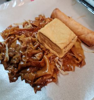 $3 kuey teow ~ 8/8/22 at Gan En 感恩素食 in Central Singapore