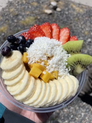 Bangin bowl without honey or bee pollen   at Mountain Berry Bowls in Fruita